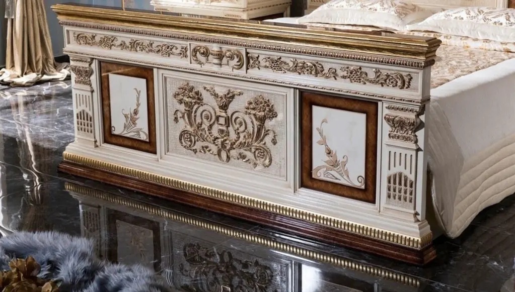 Golden Luxury Furniture Luxurious Victorian Bedroom Set With Heavy Carved Headboard Footboard And Premium Wardrobe - Image 4