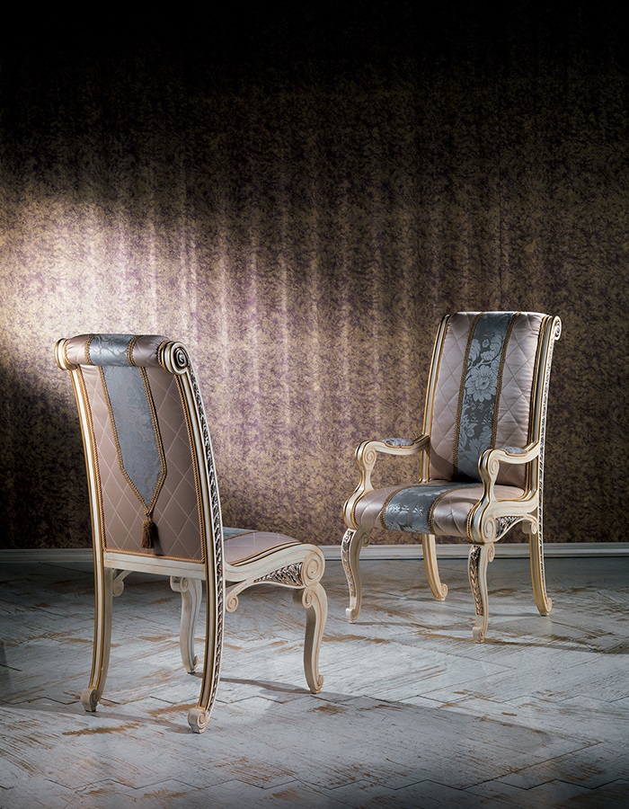 Golden Luxury Furniture Royal Dining Table Classic Italian Design - Bangalore - Image 3