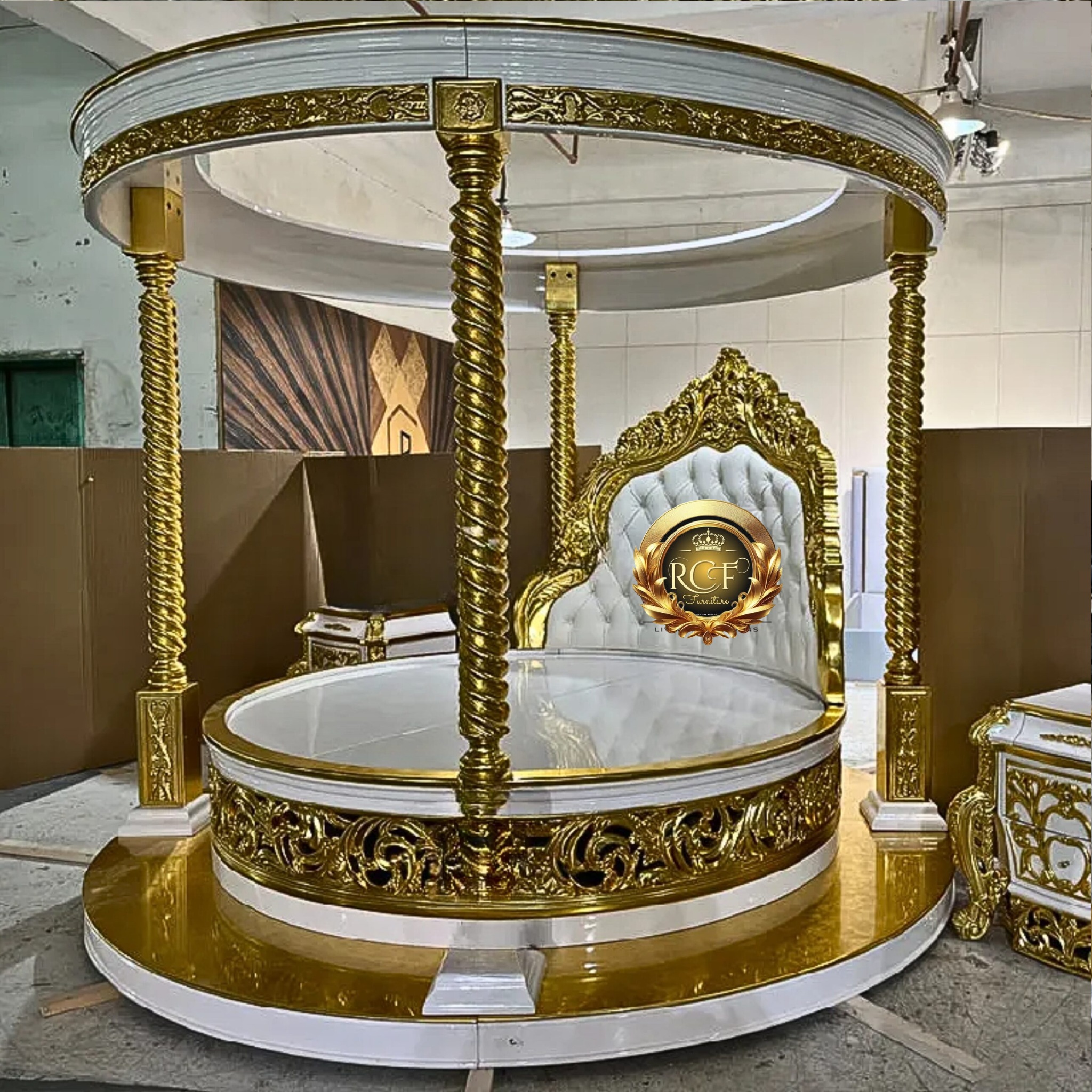 Luxury Golden Furniture European Wooden Round Bed Design with Price - Image 3