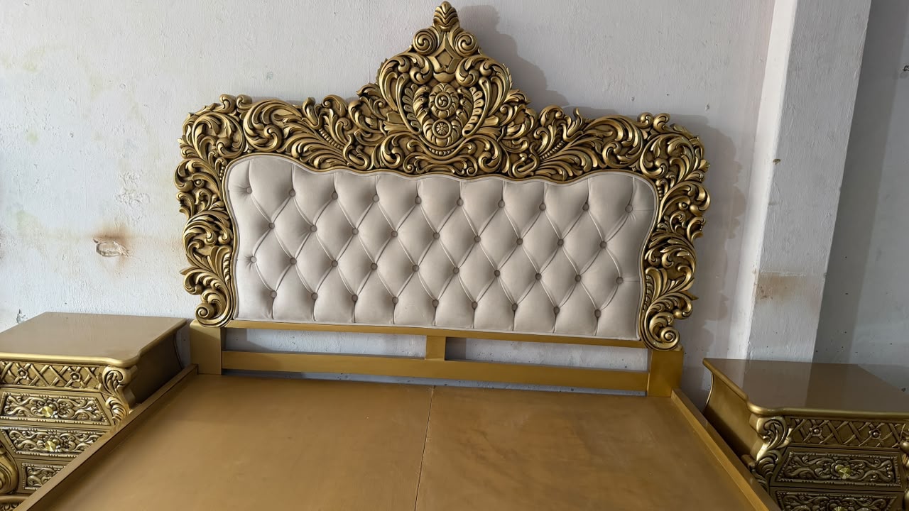 Wooden luxury bed - Image 4